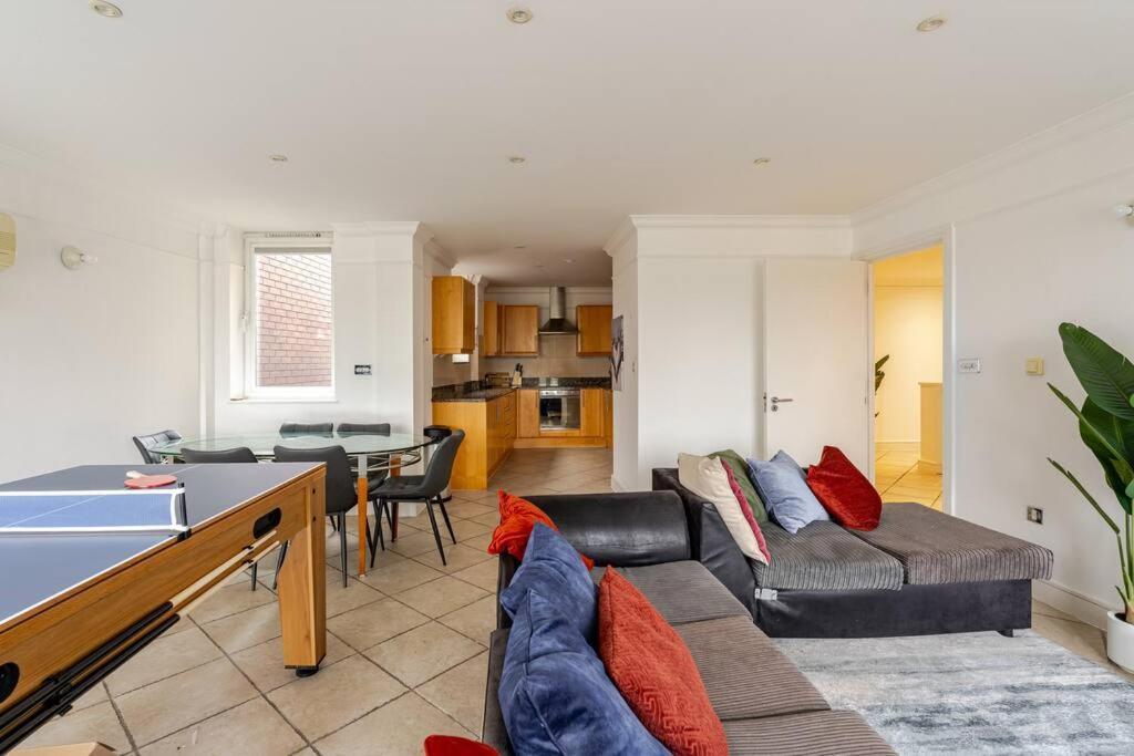 Stunning Duplex Penthouse With Shard Views Appartamento