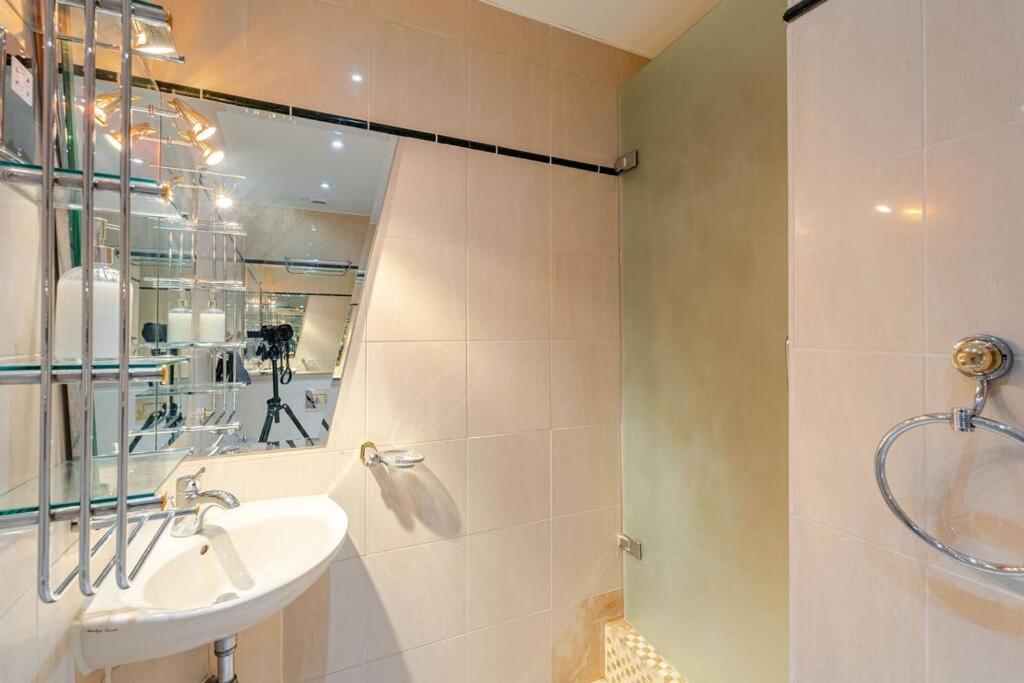 Stunning Duplex Penthouse With Shard Views Apartament Londra